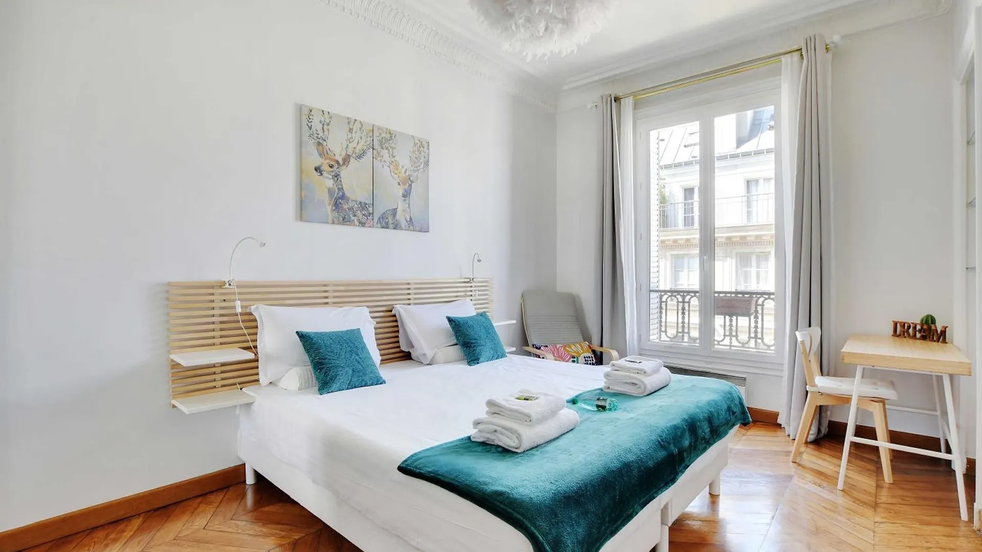 Typical Art Deco Apartment - Le Marais Paris